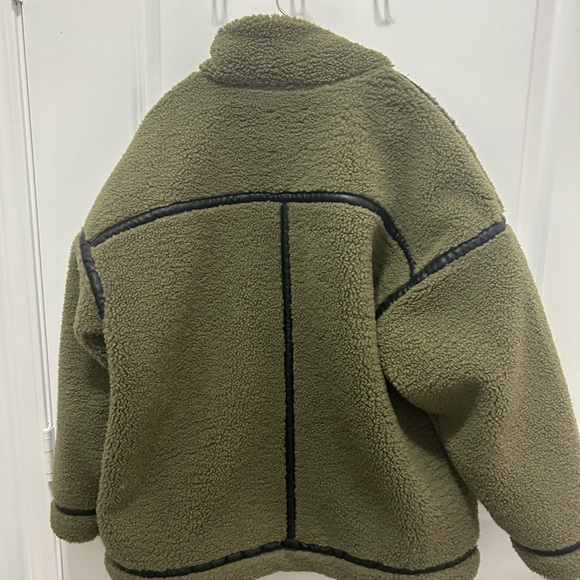 Abercrombie Contrast Trim Sherpa Aviator Jacket NWT - Picture 3 of 4